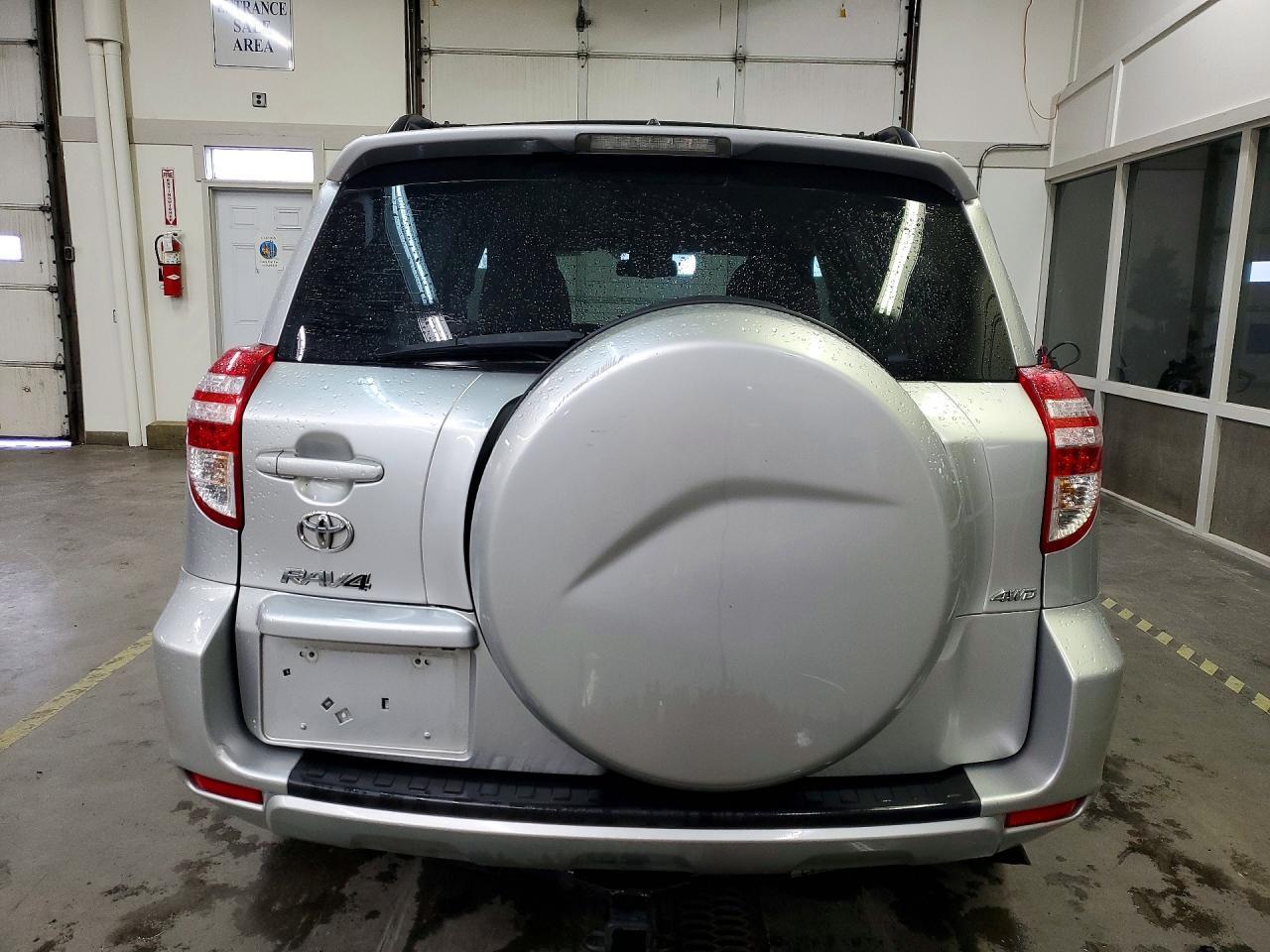 2011 Toyota Rav4 Base - Фото 6