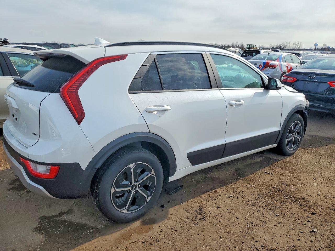 2025 Kia Niro Ex - Image 3