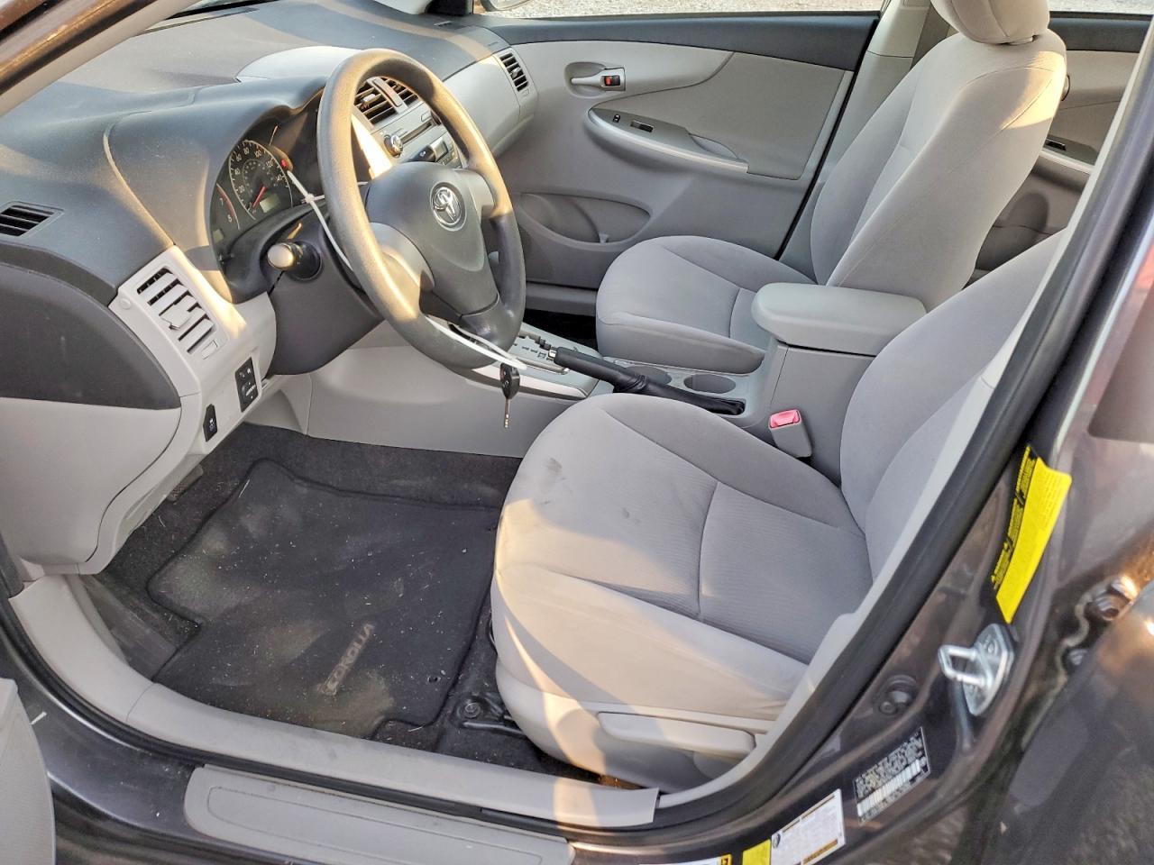 2011 Toyota Corolla Le - Фото 7