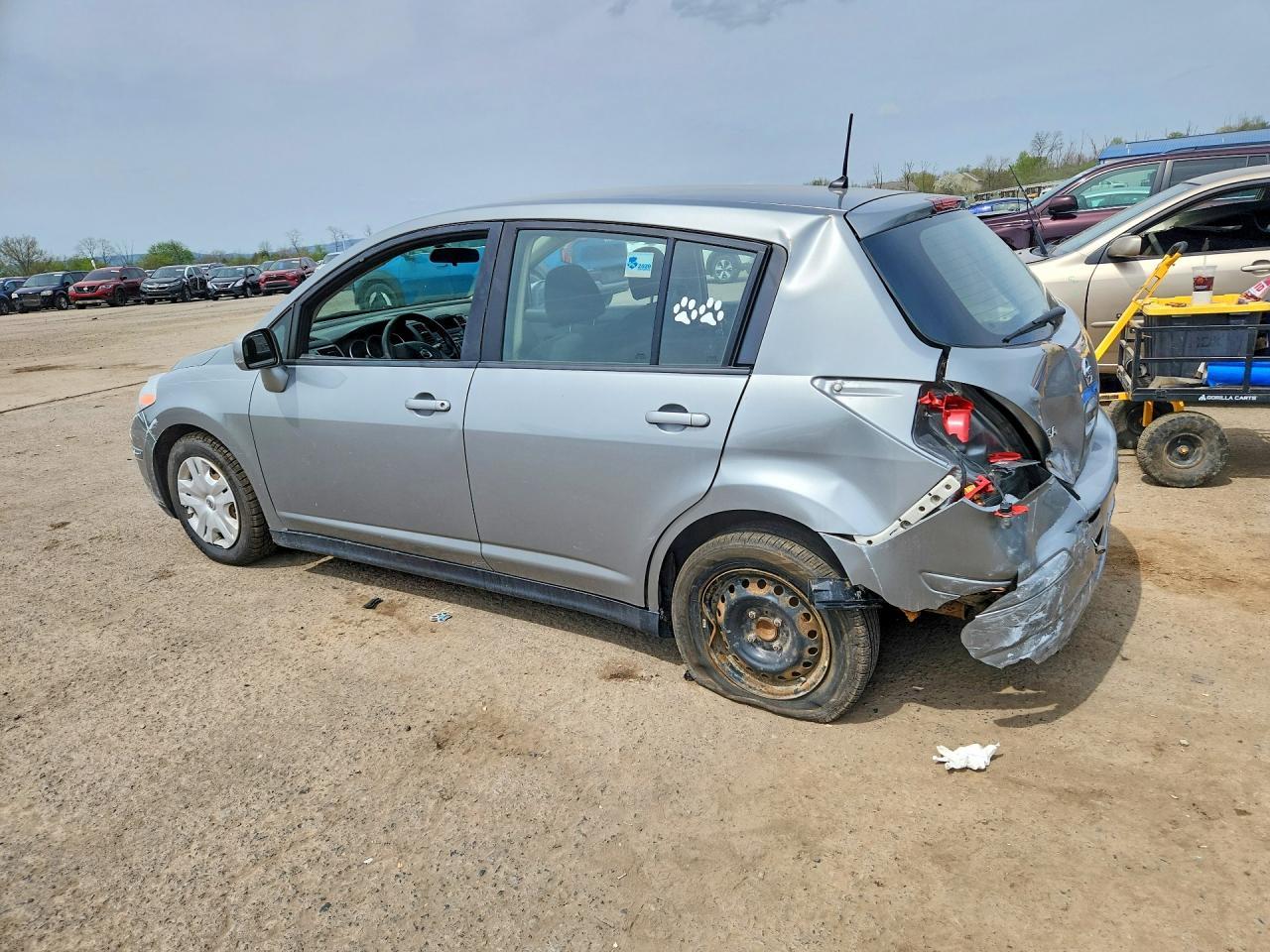 2011 Nissan Versa 1.8 S - Фото 2