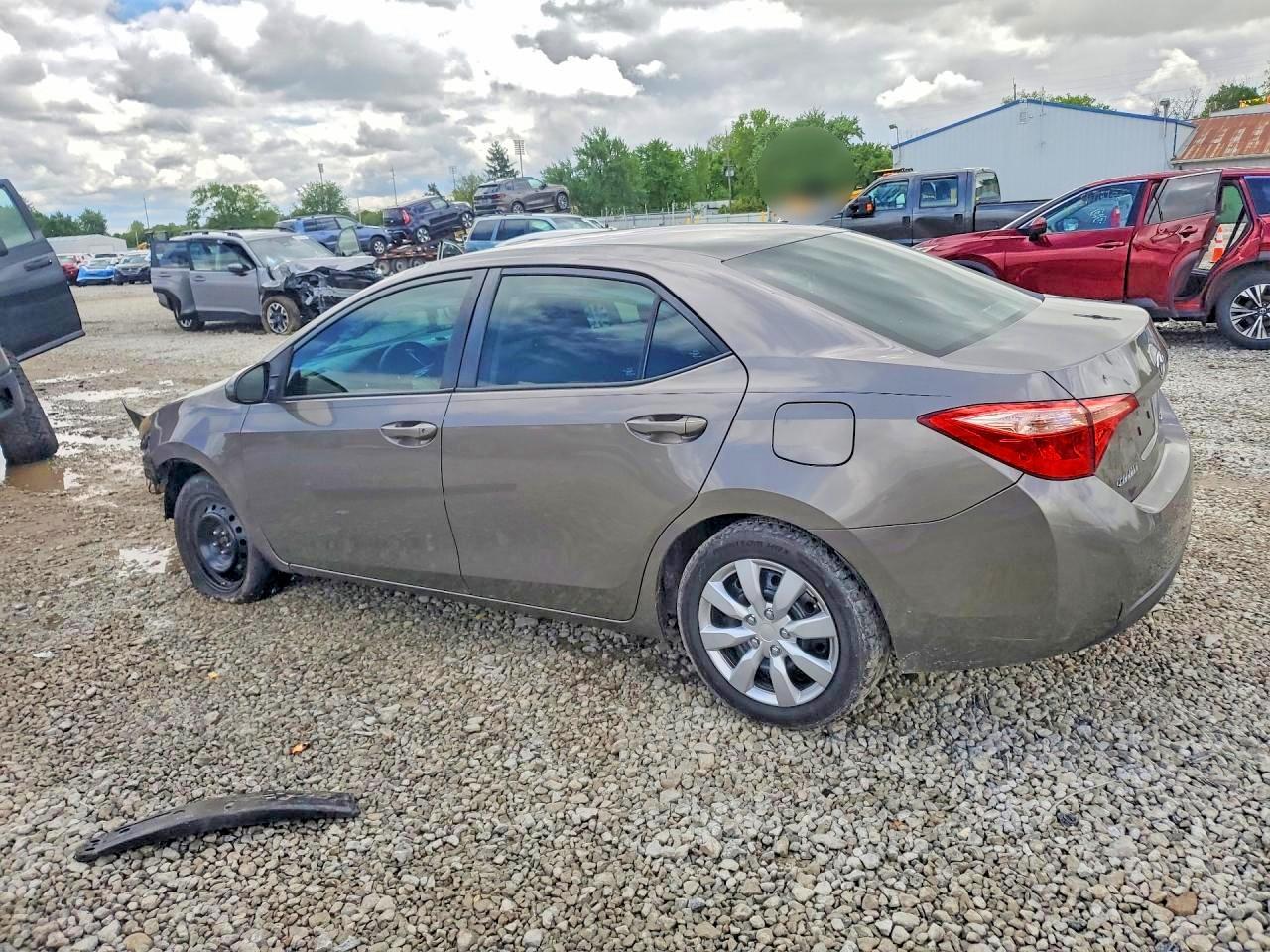 2019 Toyota Corolla Le - Image 2