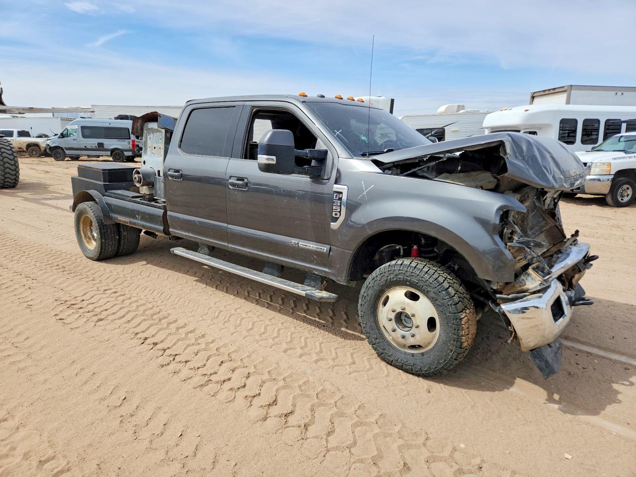 2017 Ford F350 Super Duty - Image 4