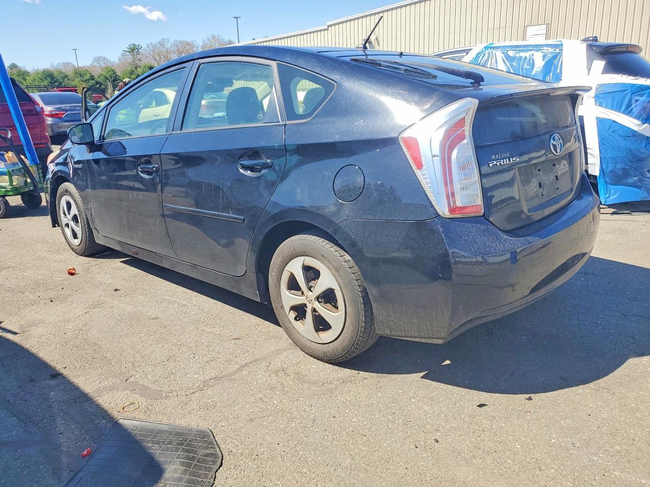 2012 Toyota Prius Two - Фото 2