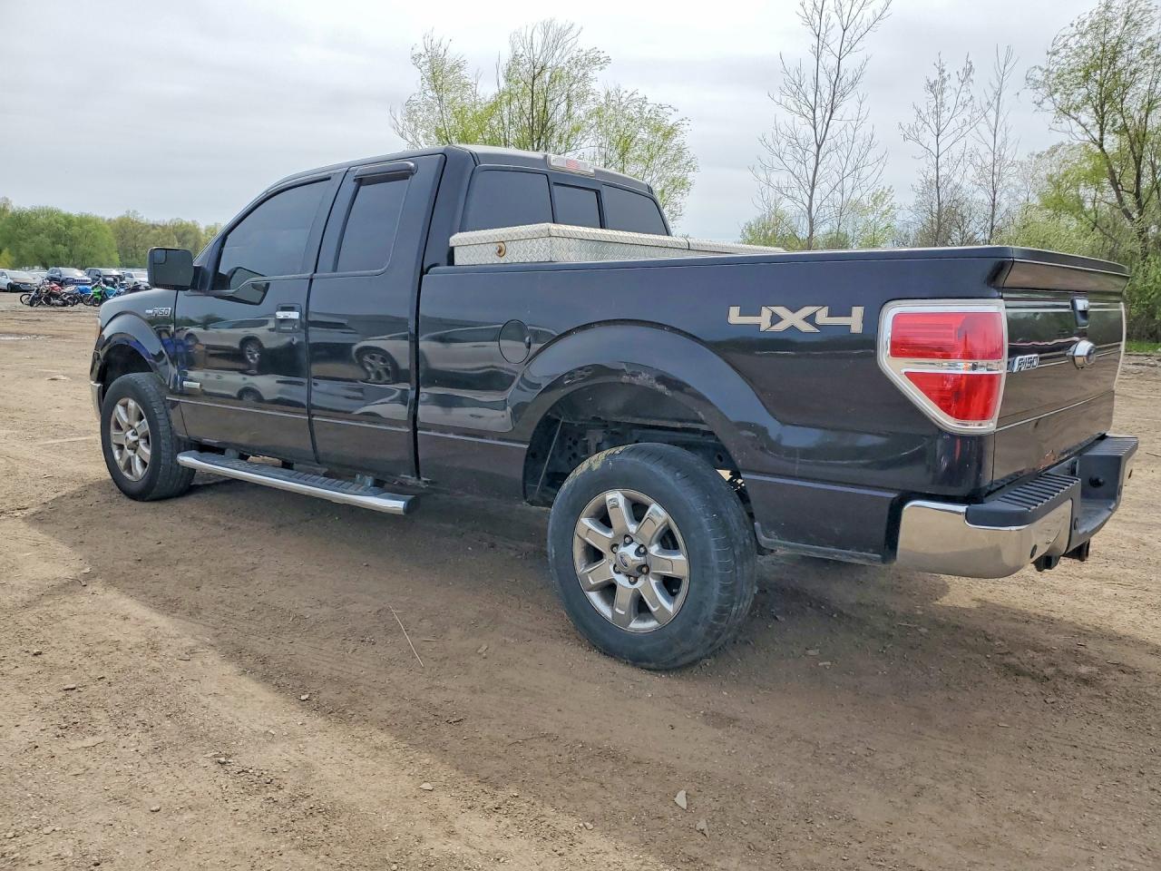 2014 Ford F150 Super Cab - Фото 2
