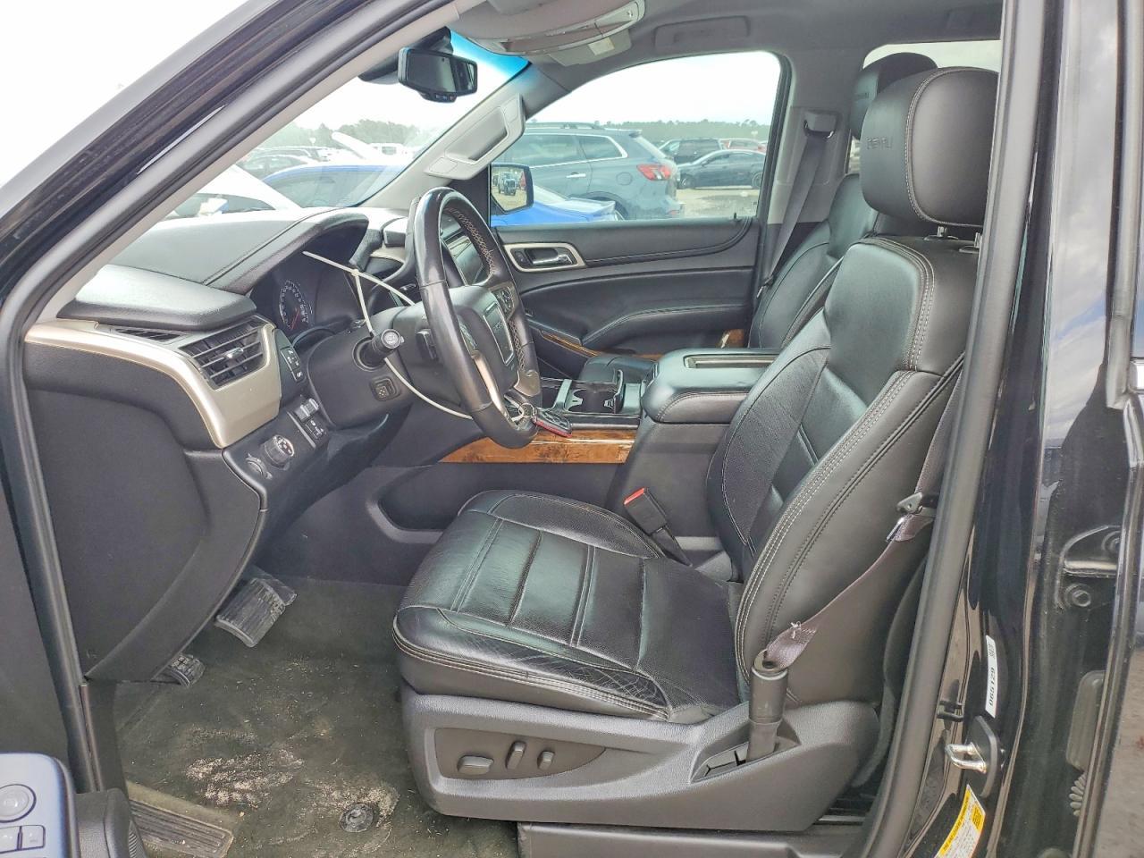 2015 GMC Yukon Denali - Фото 7