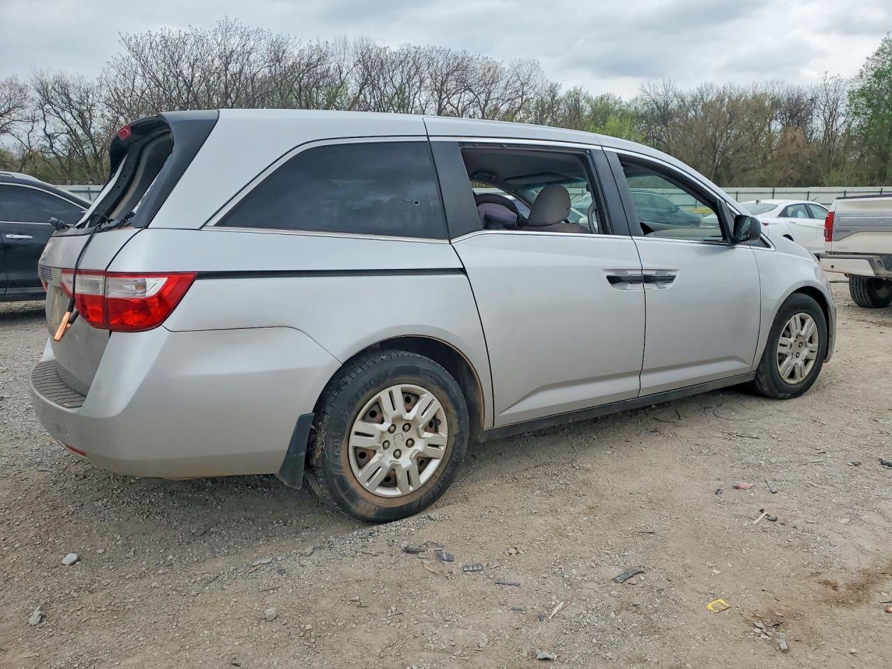 2012 Honda Odyssey Lx - Фото 3
