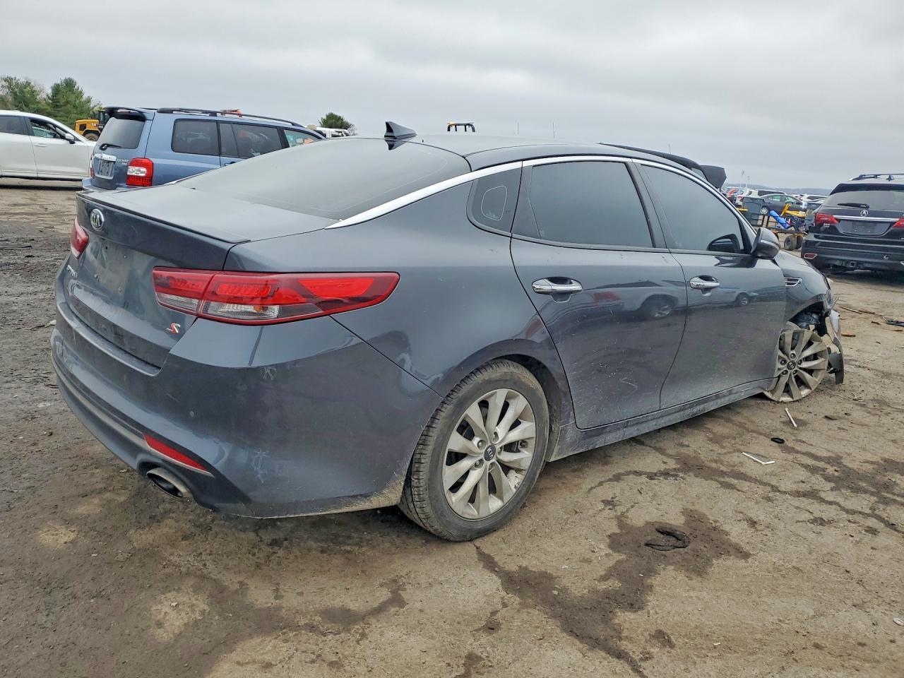 2018 Kia Optima S - Фото 3