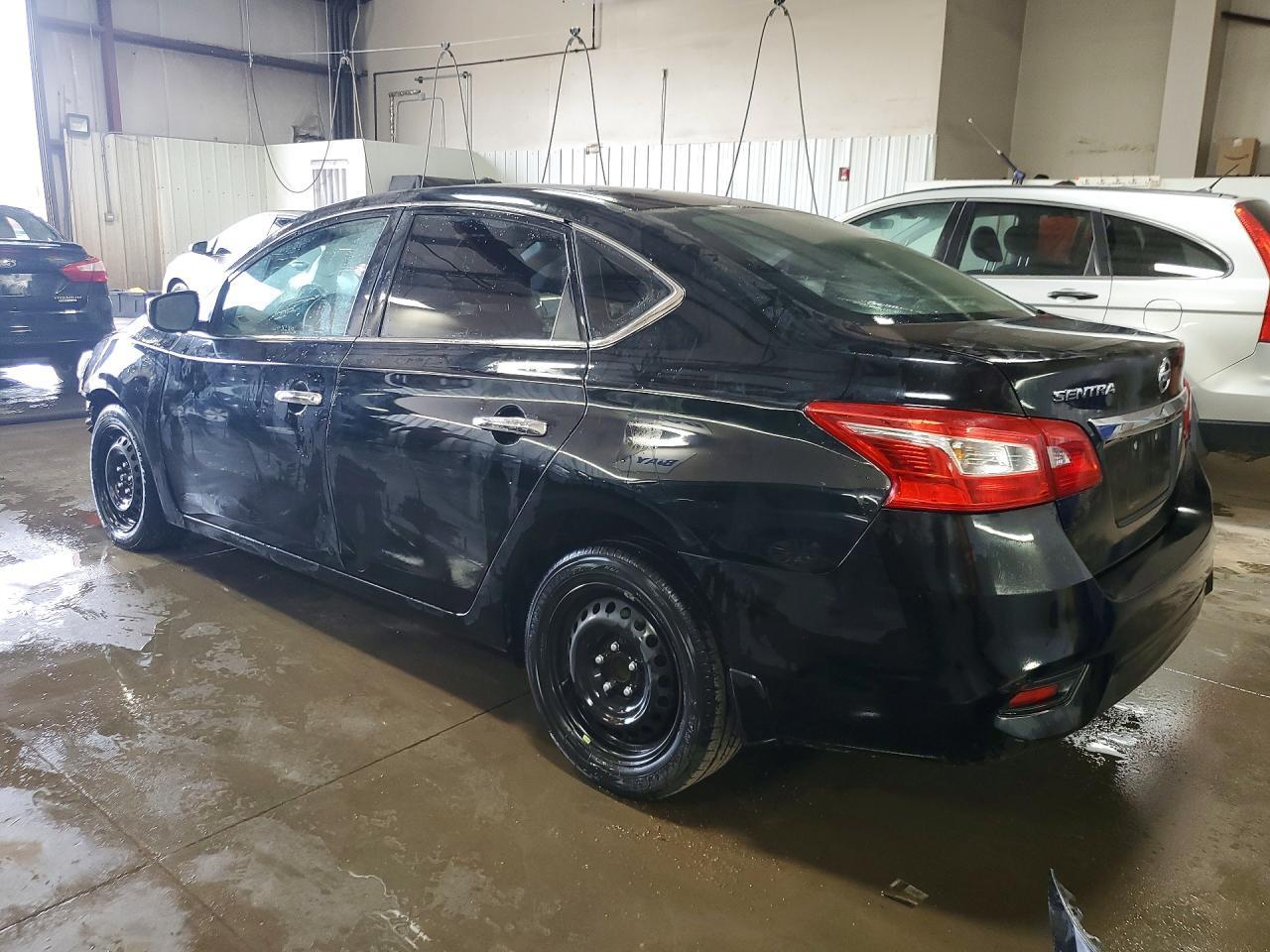 2018 Nissan Sentra S - Фото 2