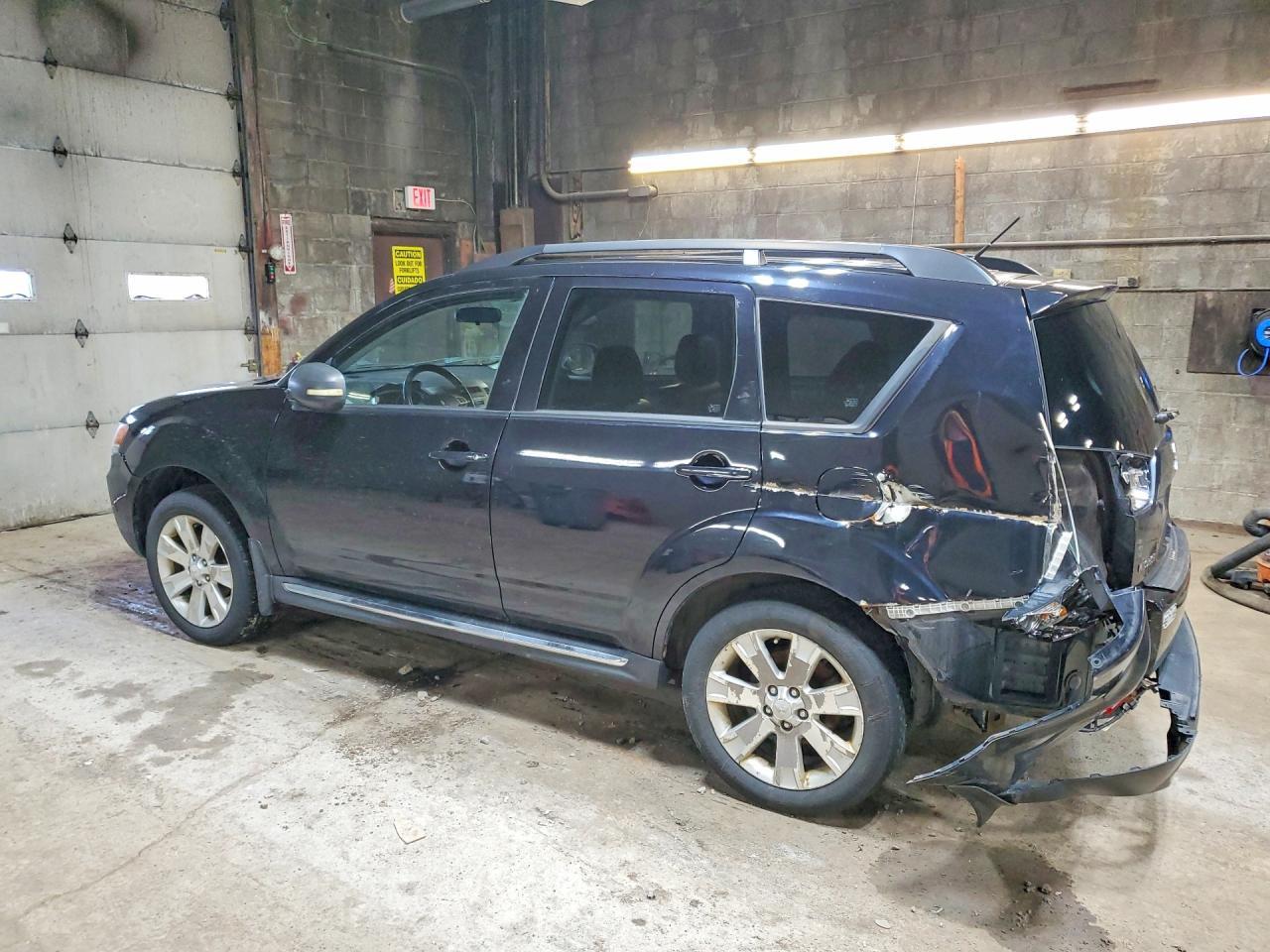 2010 Mitsubishi Outlander Se - Image 2
