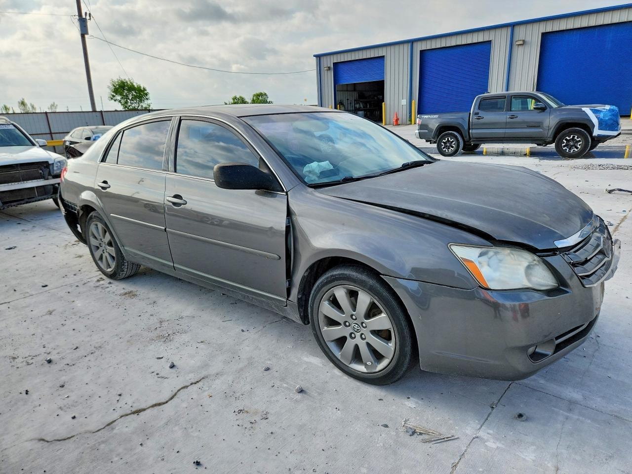 2007 Toyota Avalon Touring - Image 4