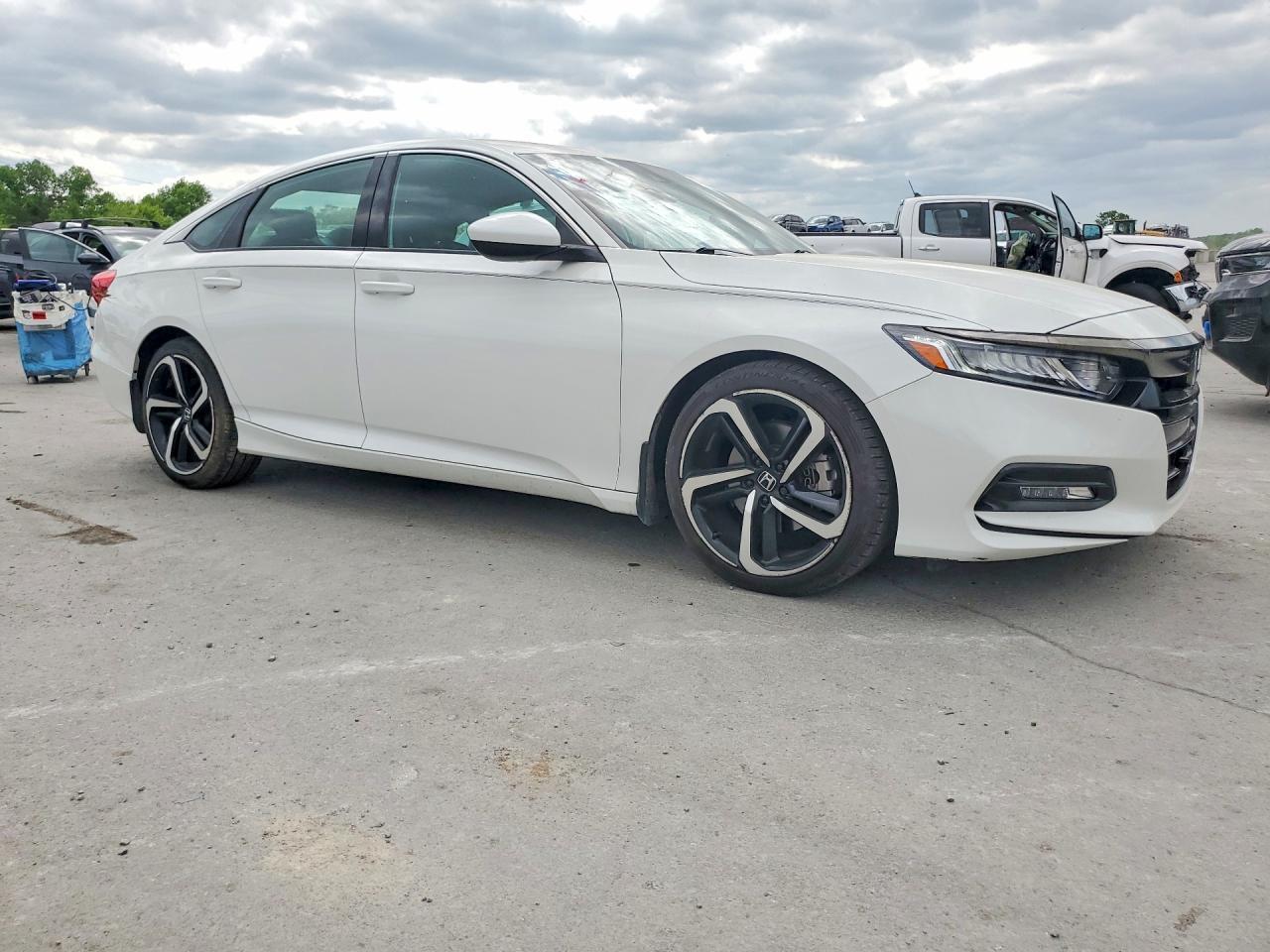2018 Honda Accord Sport - Image 4