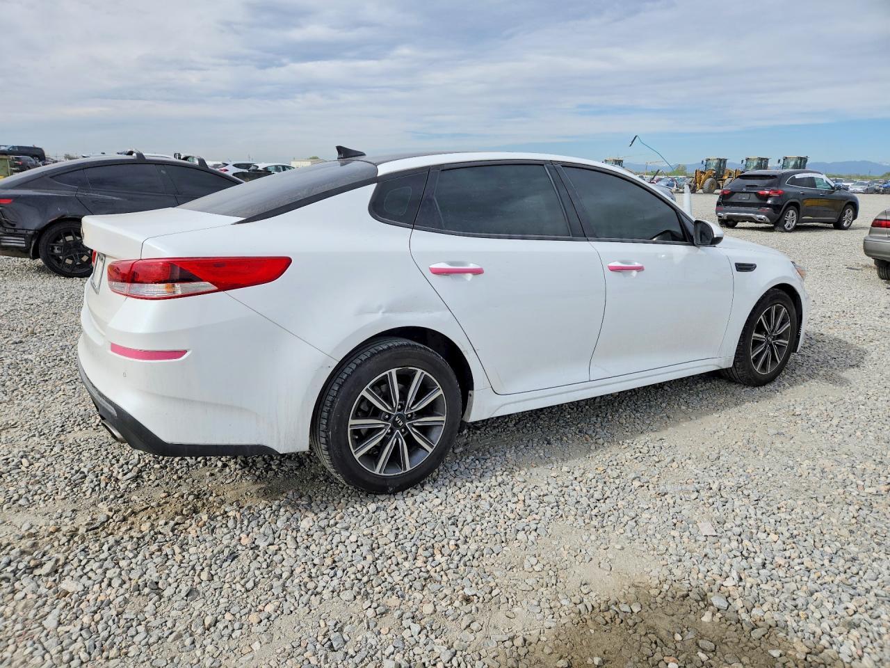 2019 Kia Optima Lx - Image 3