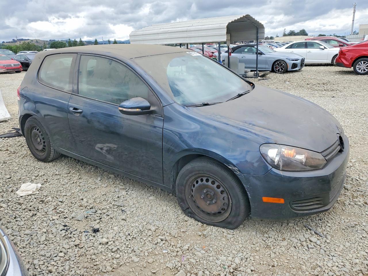 2010 Volkswagen Golf - Image 4