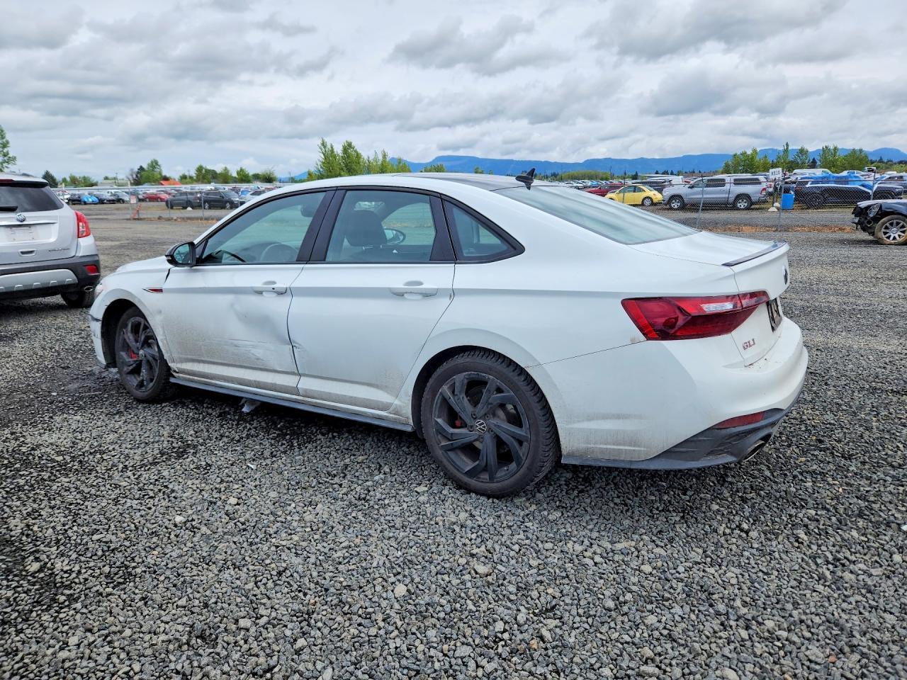 2023 Volkswagen Jetta Gli Autobahn - Image 2