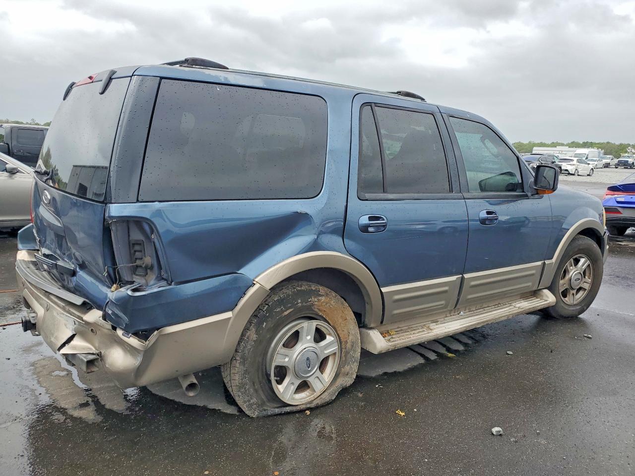2004 Ford Expedition Eddie Bauer - Image 3