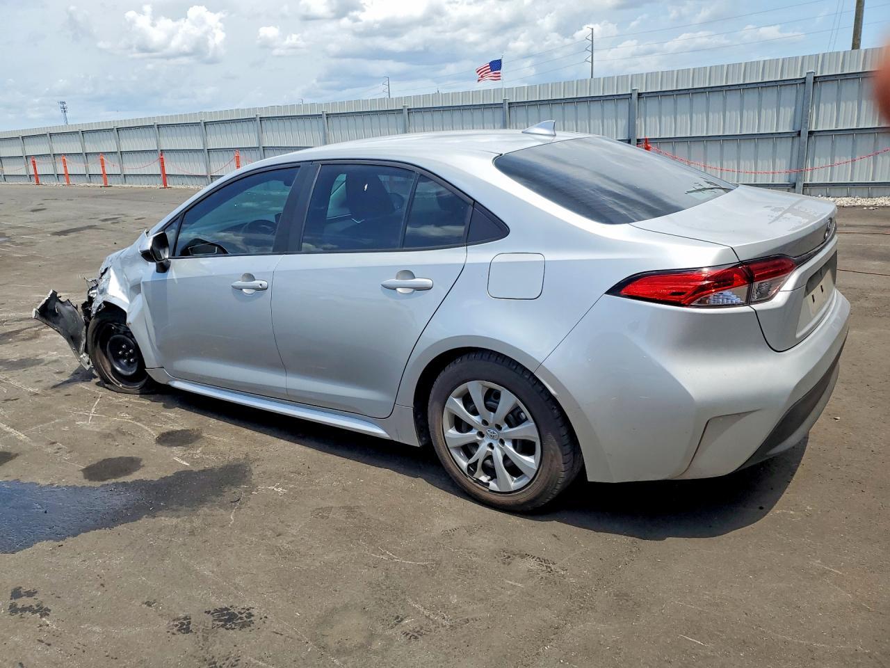 2025 Toyota Corolla Le - Image 2