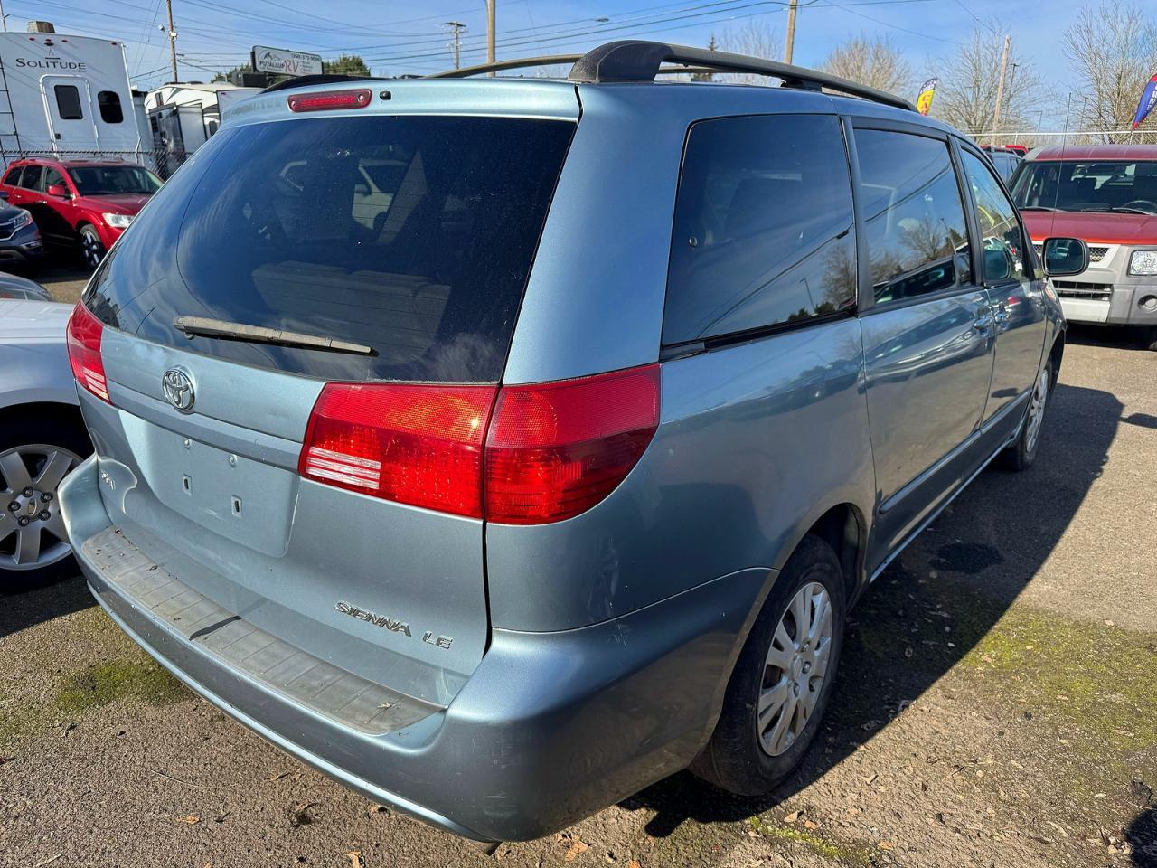 2004 Toyota Sienna Le 7 Passenger - Фото 4
