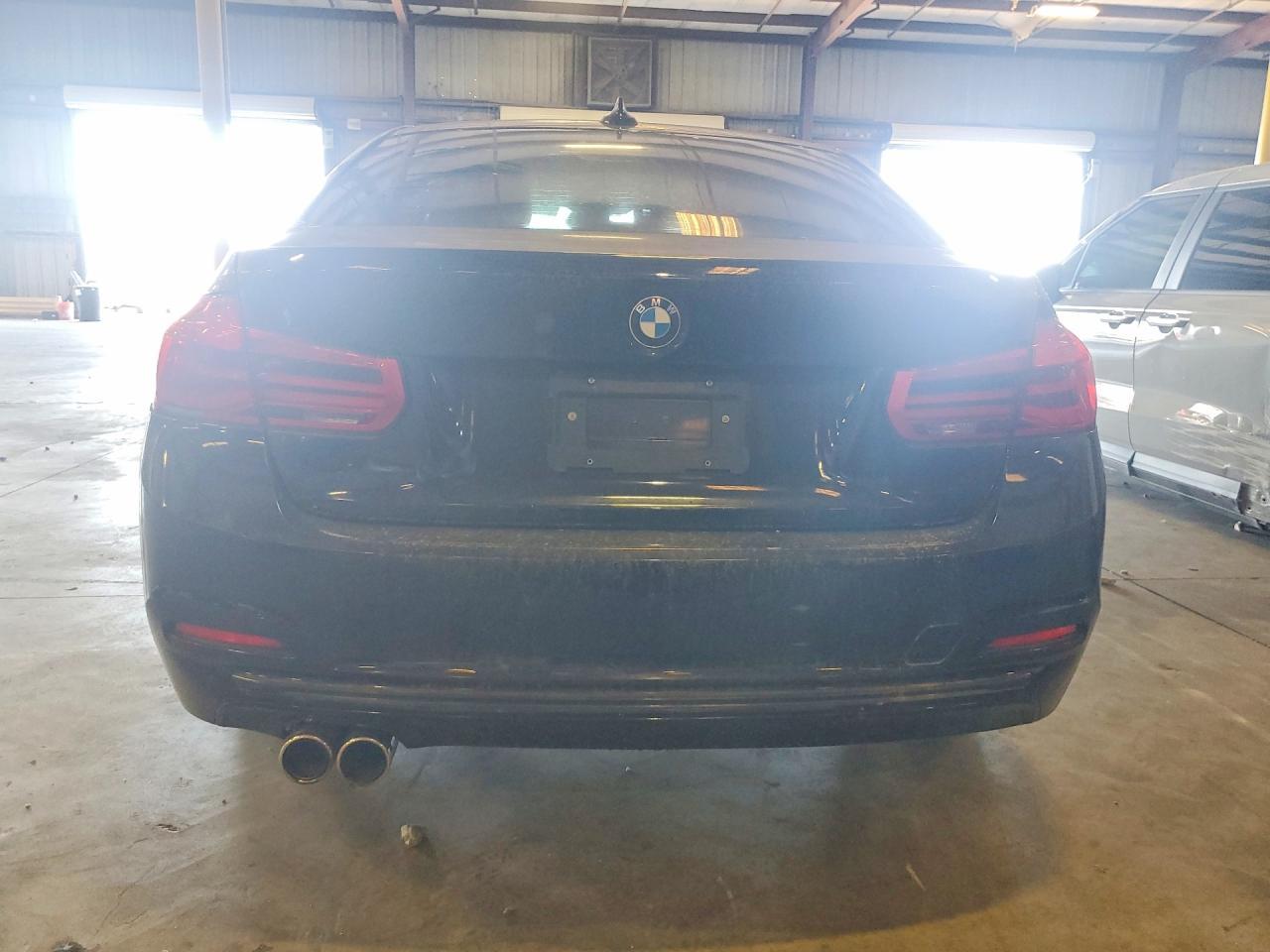 2017 BMW 330 I - Фото 6