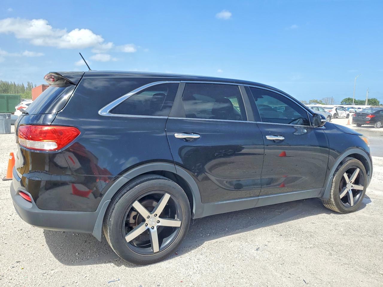 2016 Kia Sorento L - Фото 3