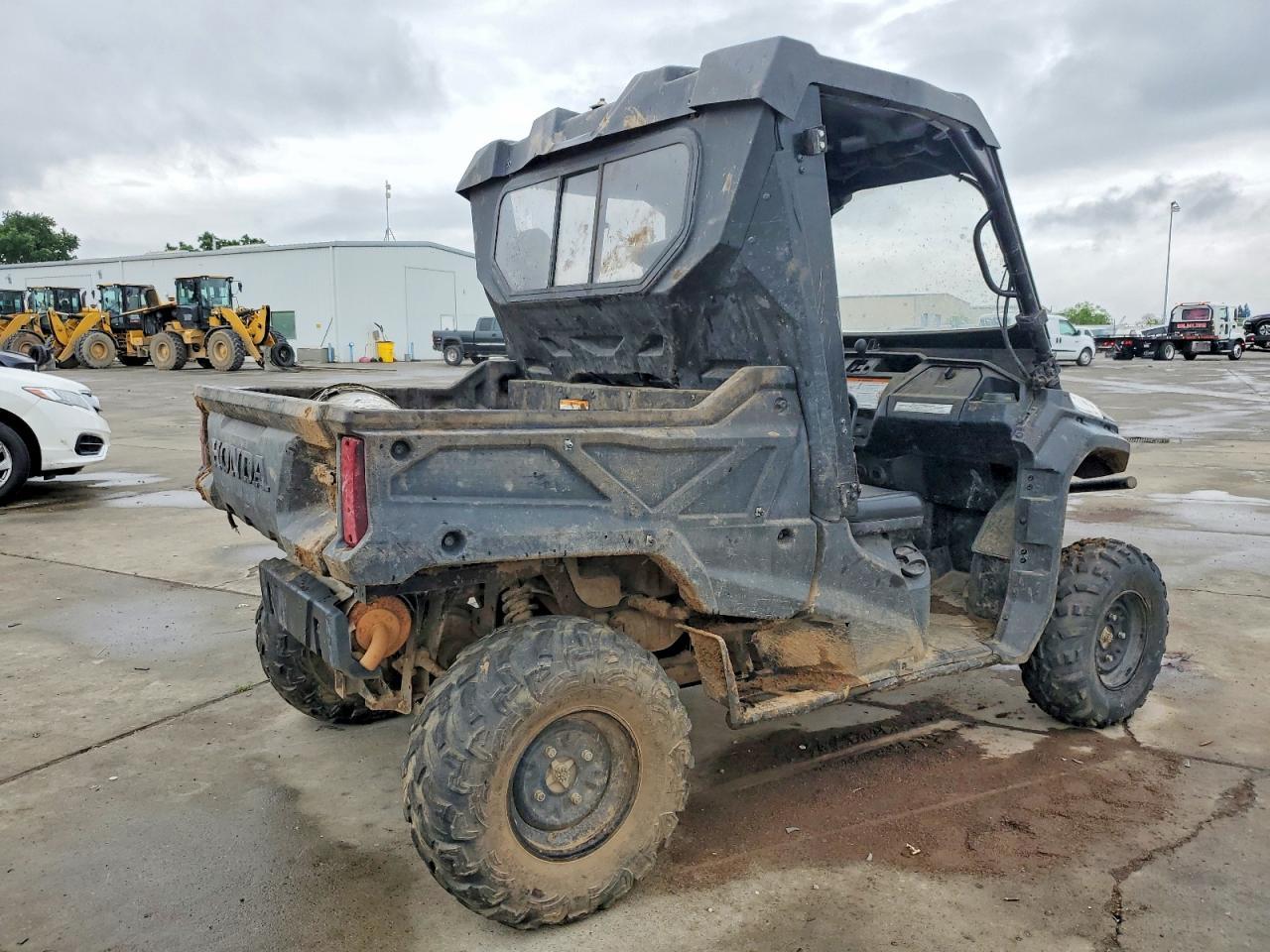 2016 Honda Pioneer Utility Vehicle - Фото 4
