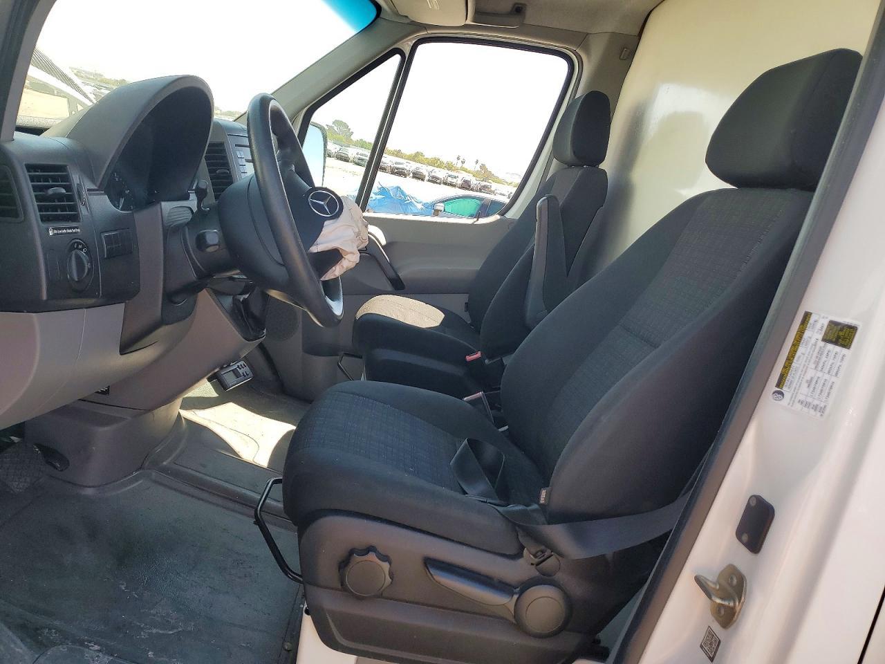 2017 Mercedes-Benz Sprinter 2500 - Image 7