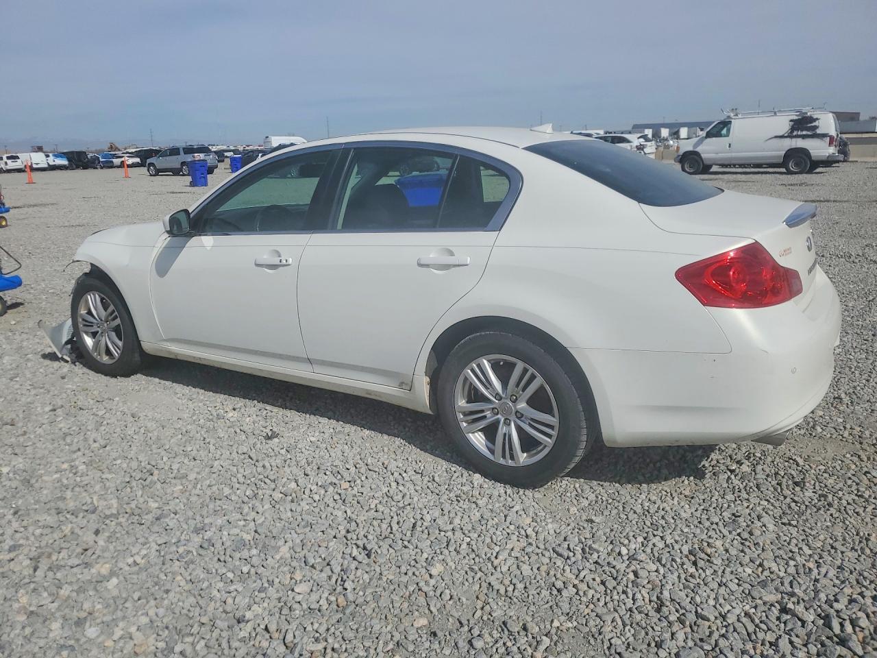 2013 Infiniti G37 - Image 2