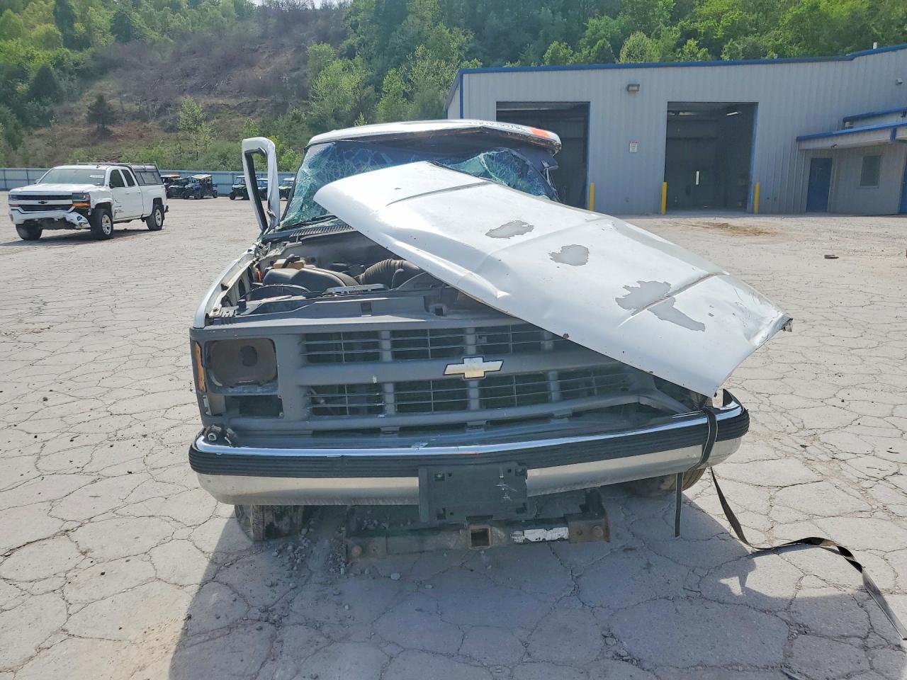 1996 Chevrolet Suburban C1500 - Image 5