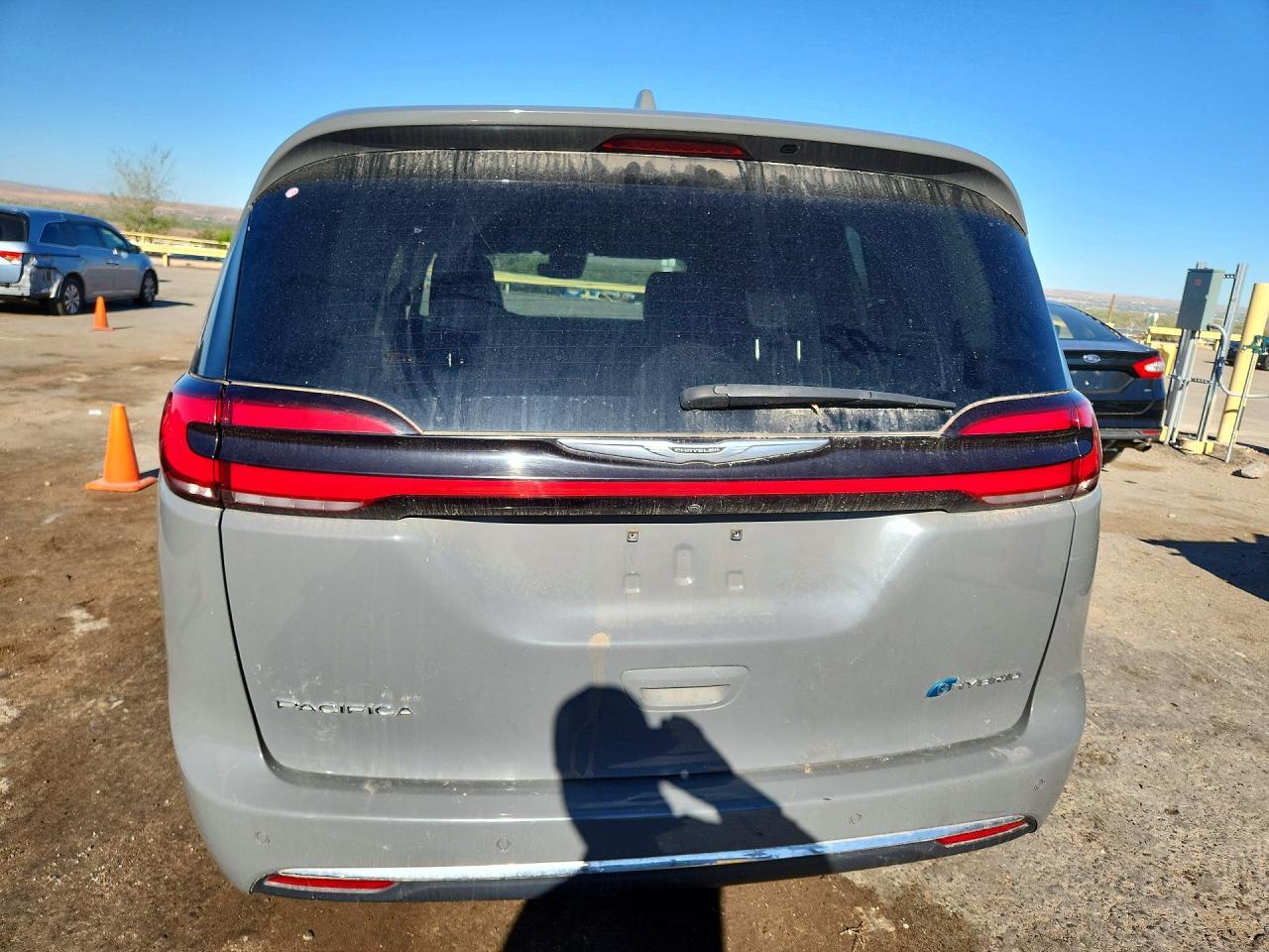2022 Chrysler Pacifica Hybrid Limited - Фото 6