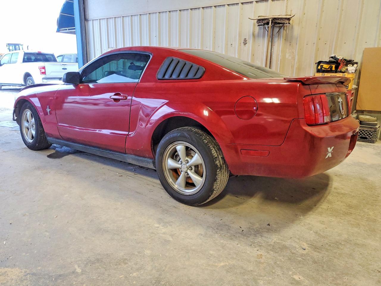 2008 Ford Mustang - Фото 2