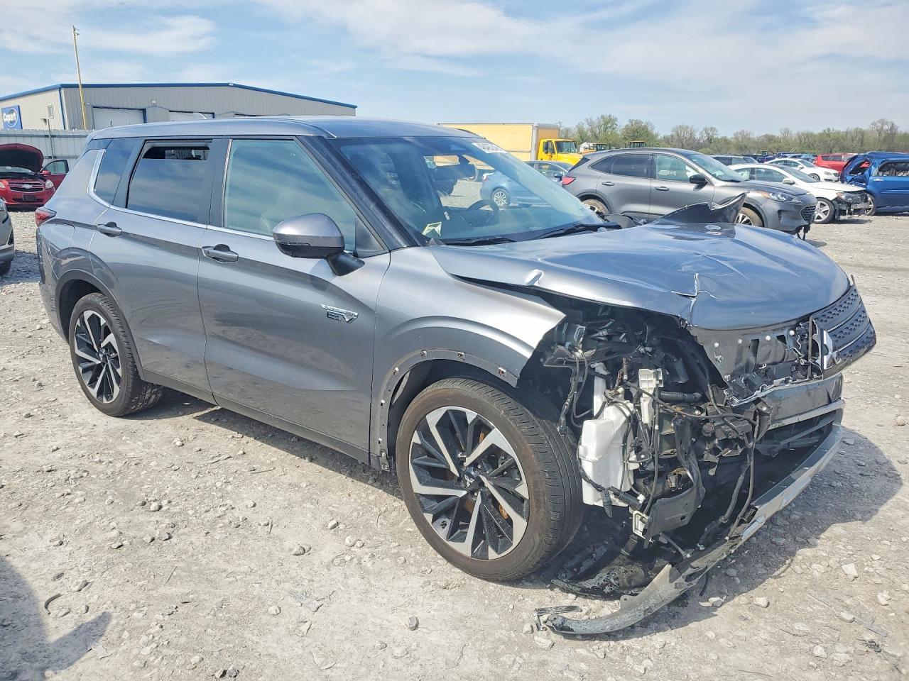 2023 Mitsubishi Outlander Se - Фото 4