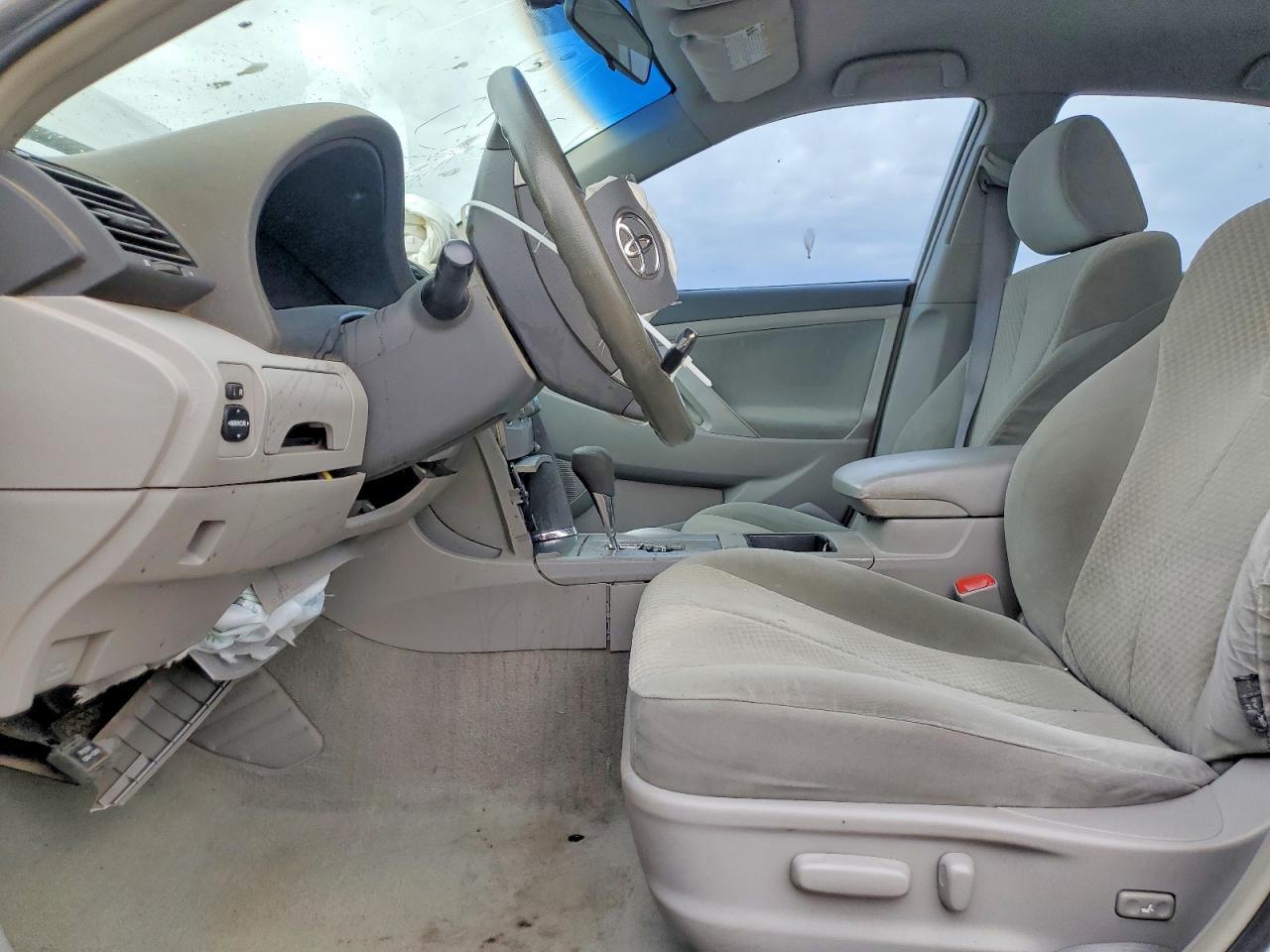 2007 Toyota Camry Le - Image 7