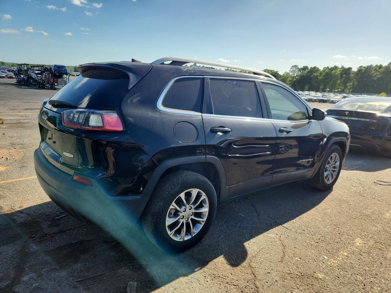 2019 Jeep Cherokee Latitude Plus - Фото 3