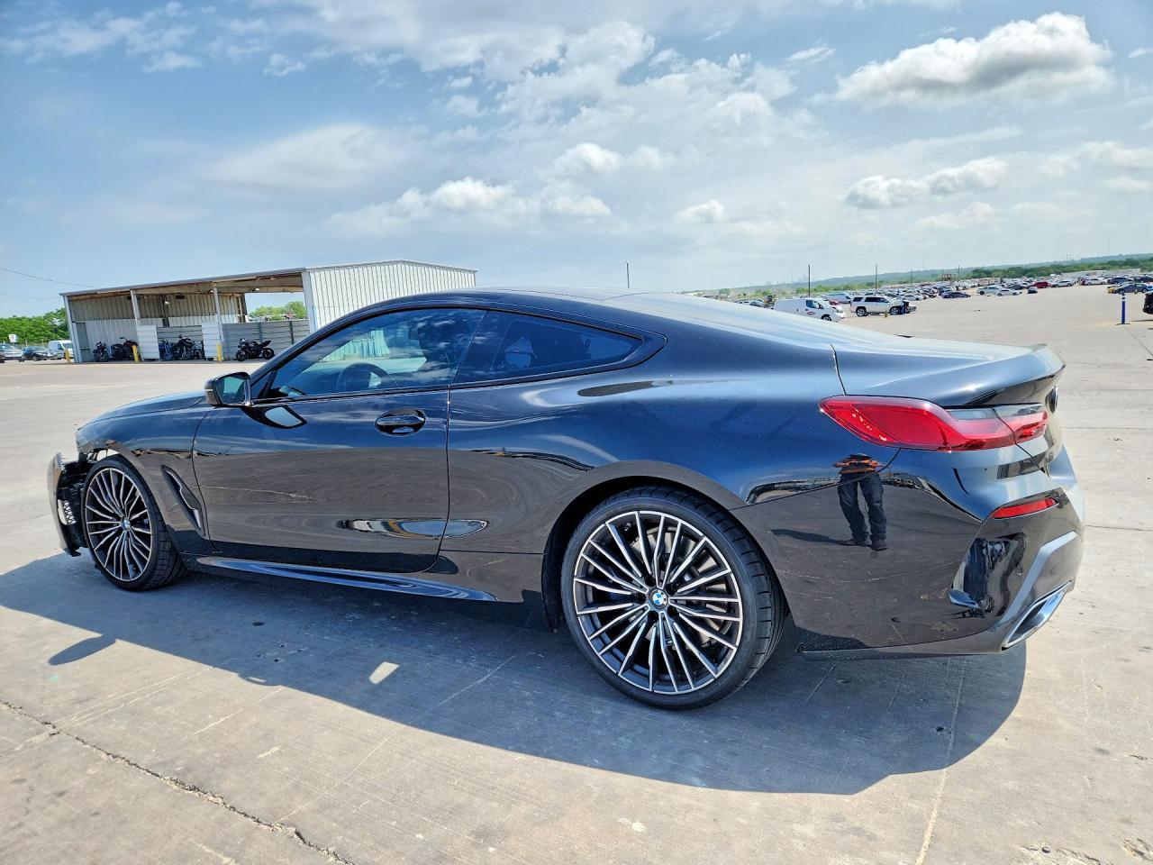 2022 BMW 840I - Фото 2