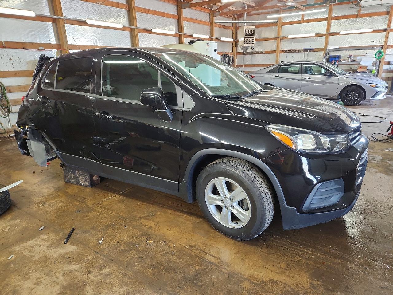 2020 Chevrolet Trax Ls - Image 4