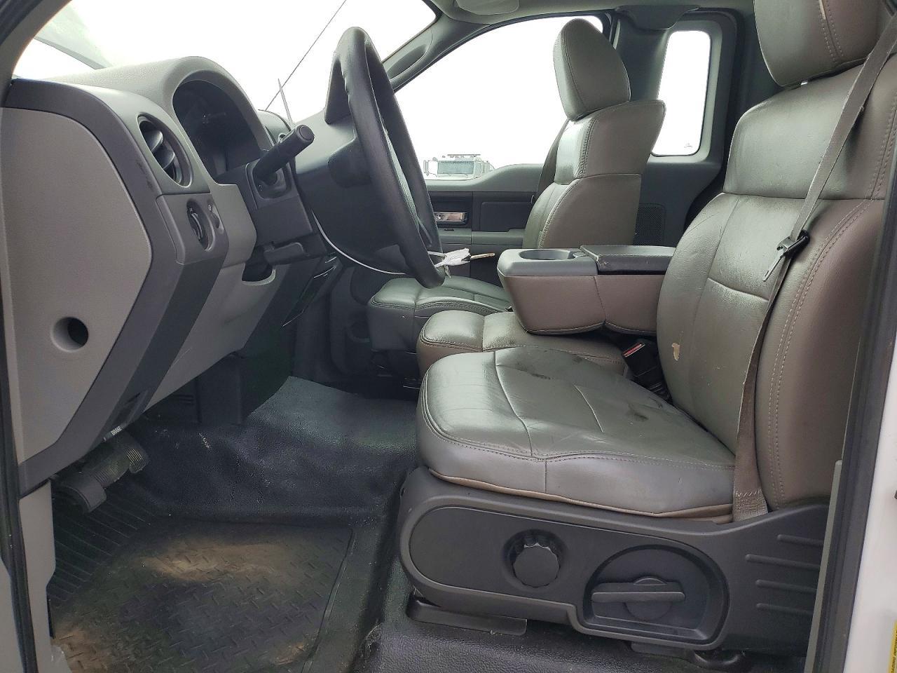 2006 Ford F150 - Image 7