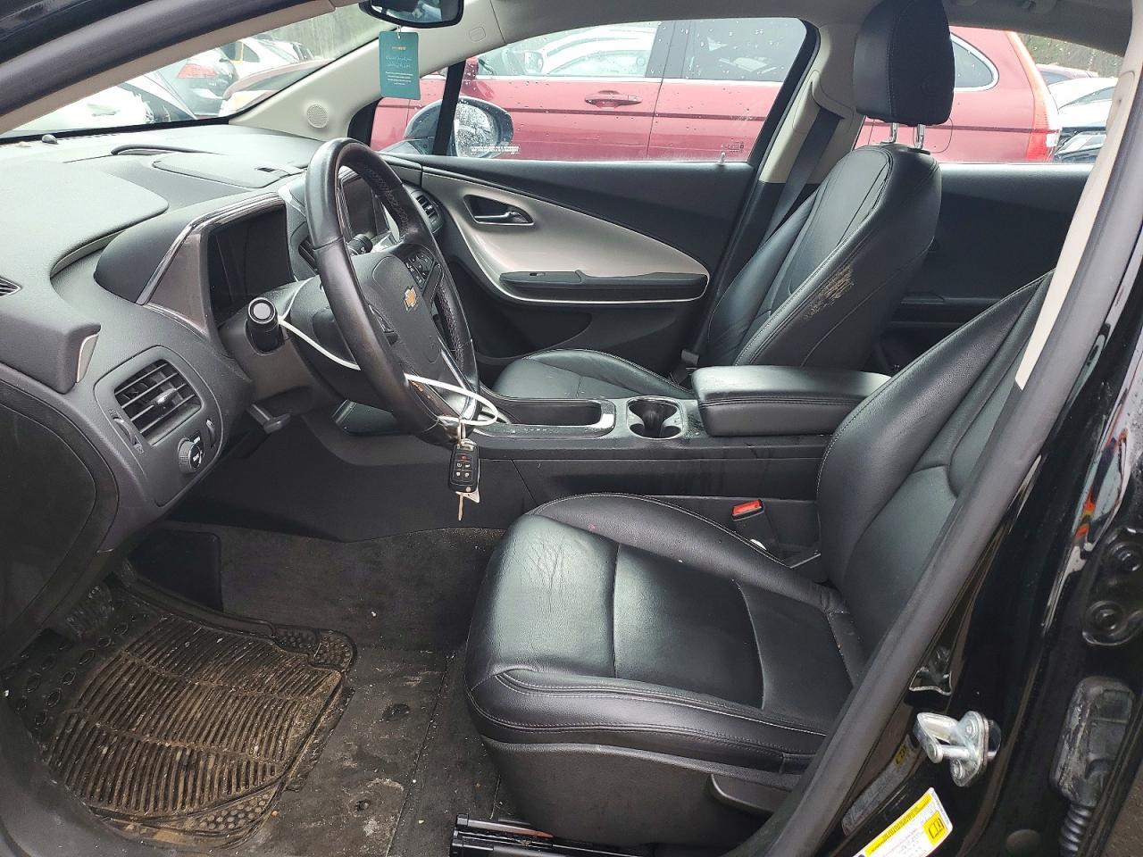 2015 Chevrolet Volt - Image 7