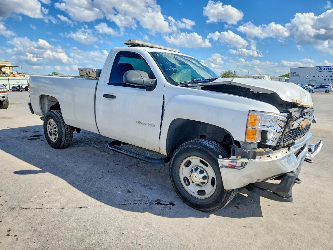 2011 Chevrolet Silverado C2500 Heavy Duty - Фото 4