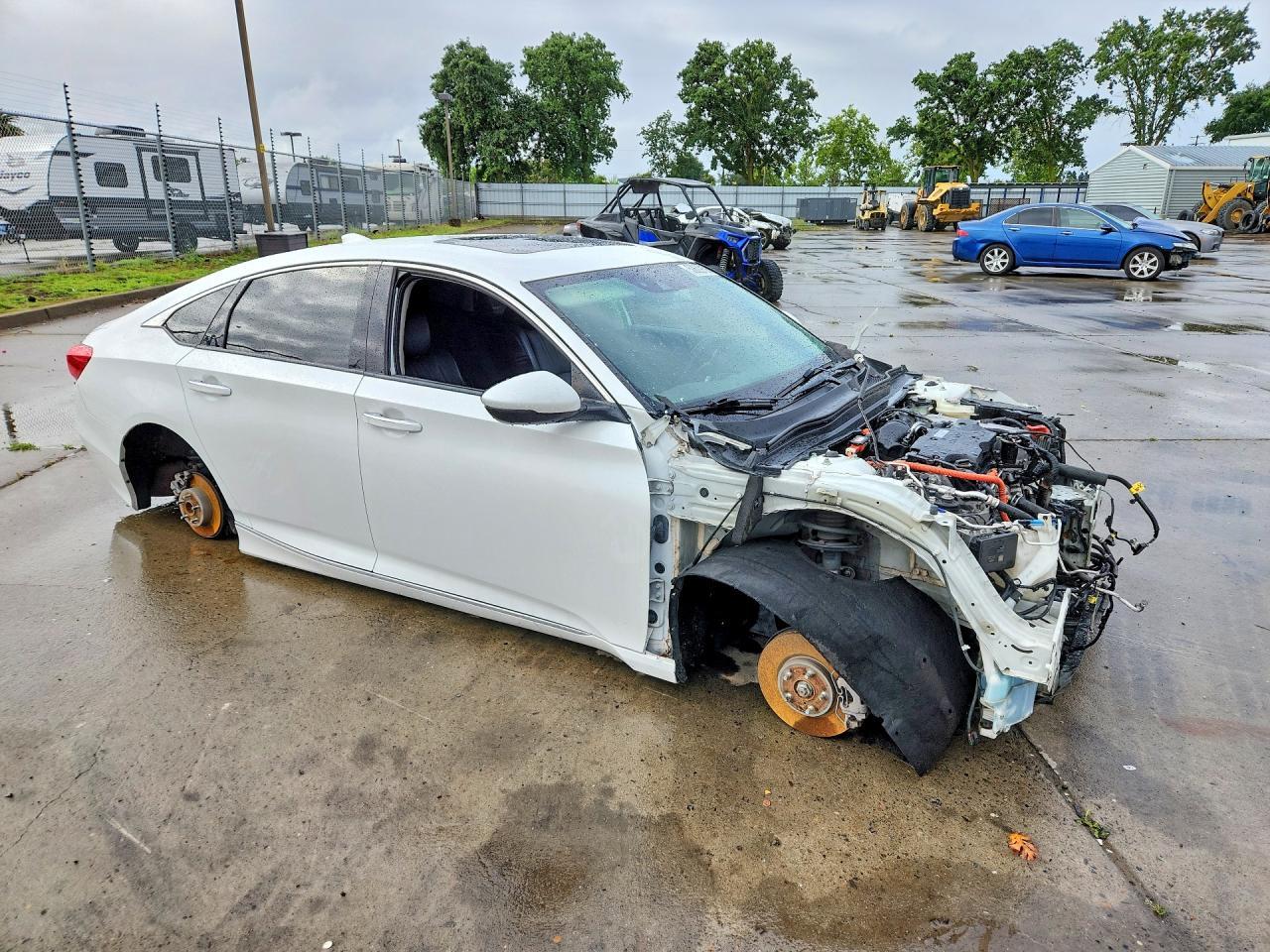 2018 Honda Accord Touring Hybrid - Фото 4
