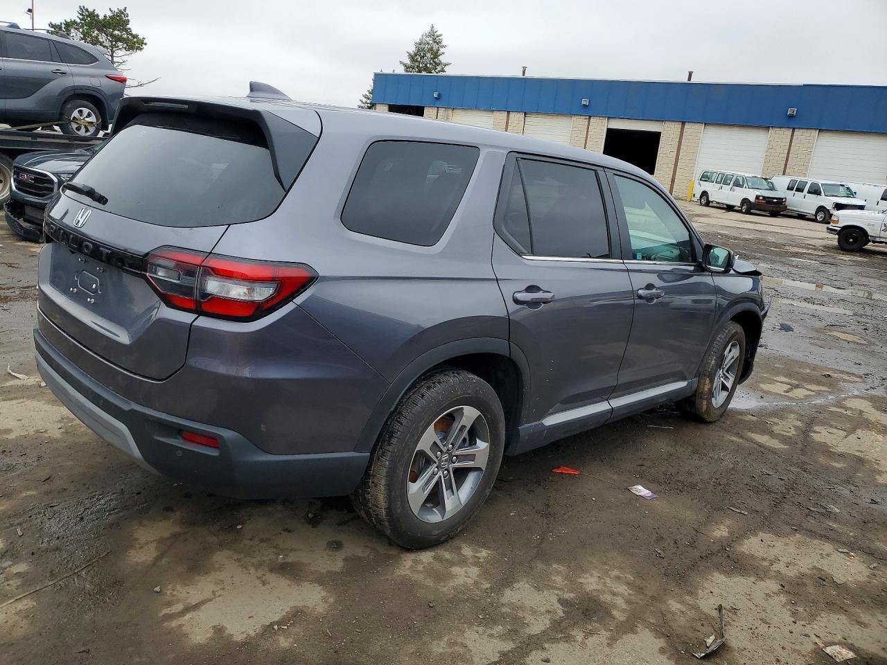 2025 Honda Pilot Exl - Image 3