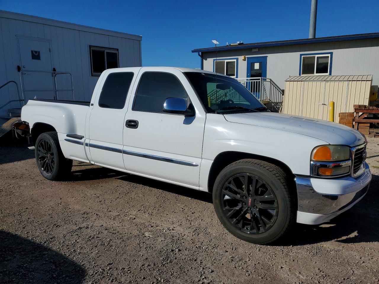 2002 GMC New Sierra C1500 - Фото 4