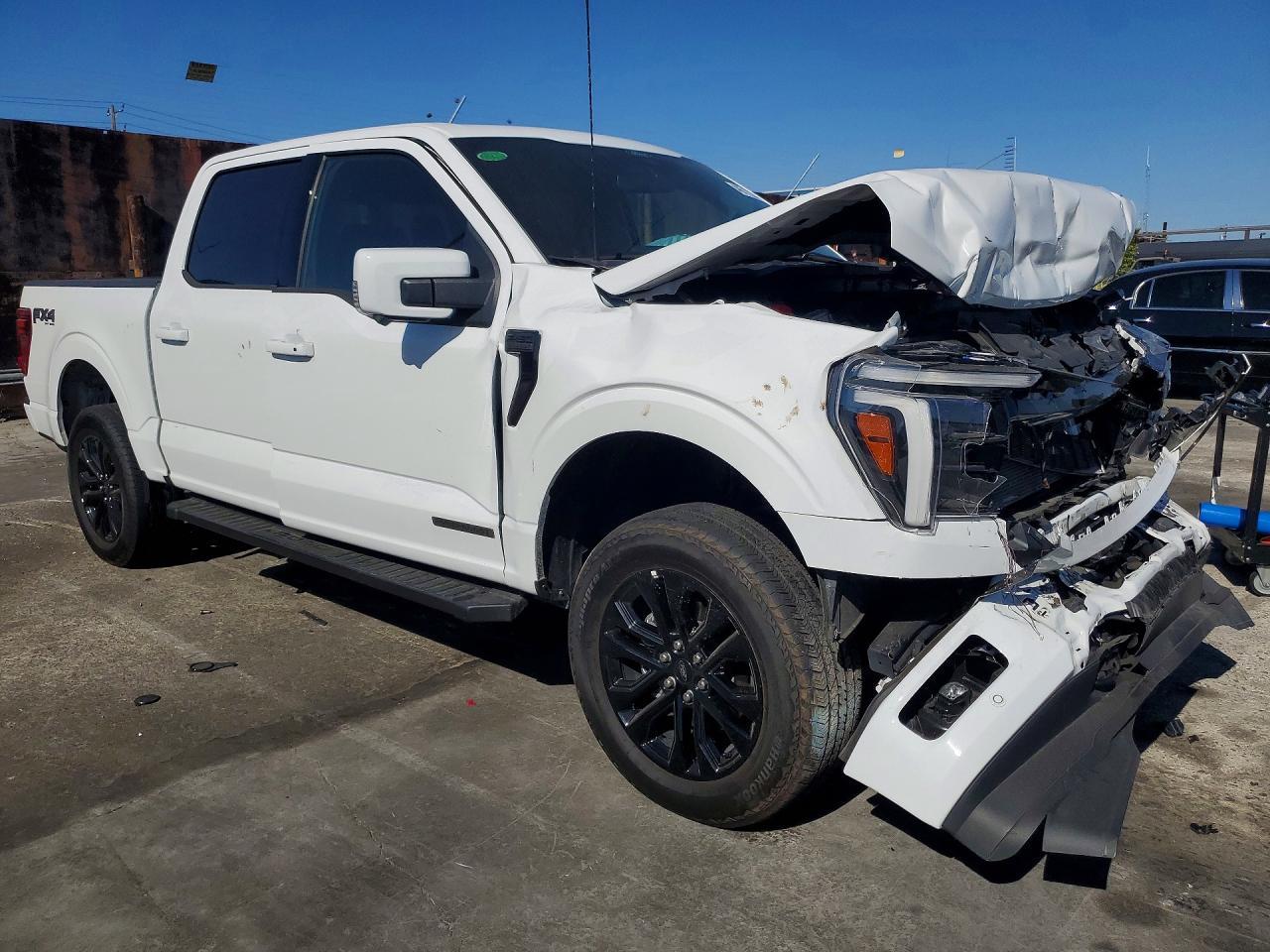 2025 Ford F150 Lariat - Фото 4