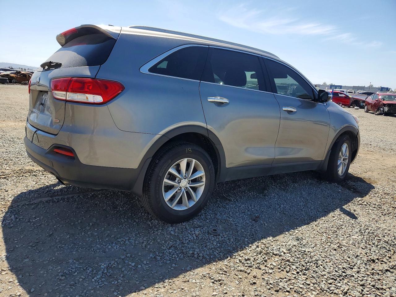 2017 Kia Sorento Lx - Фото 3