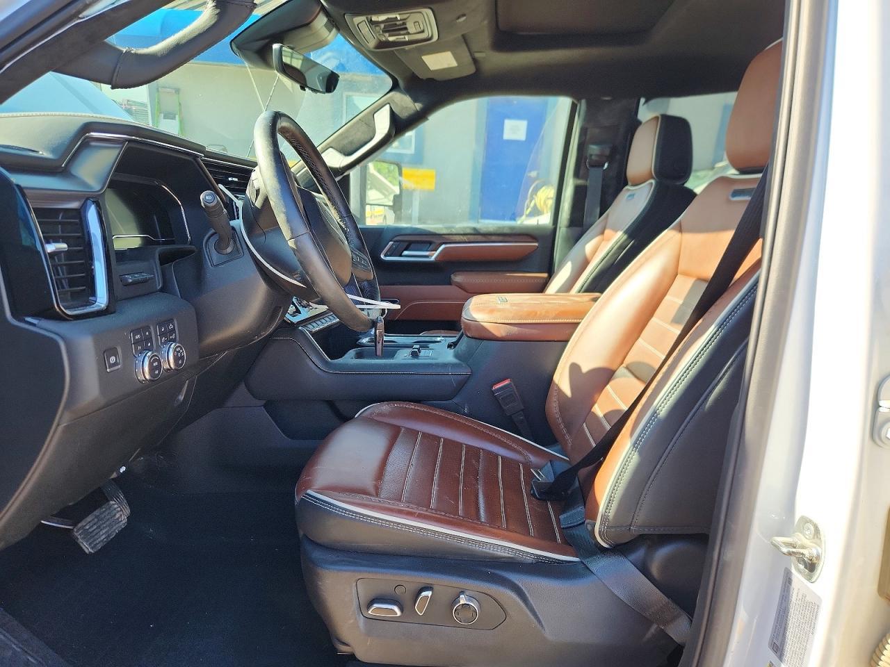 2025 GMC Sierra K2500 Denali Ultimate - Image 7