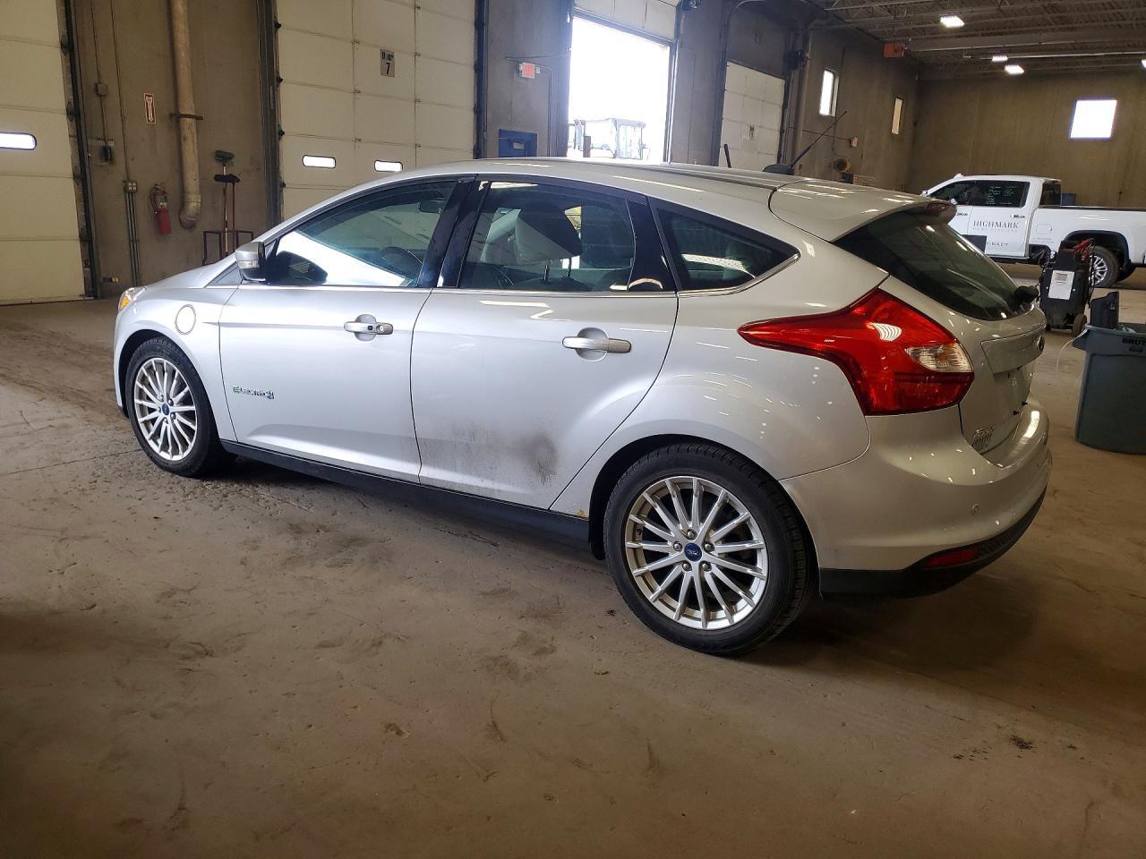 2014 Ford Focus Bev - Image 2