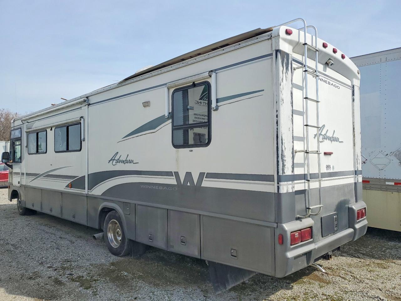 2000 Adventure Rv - Image 3