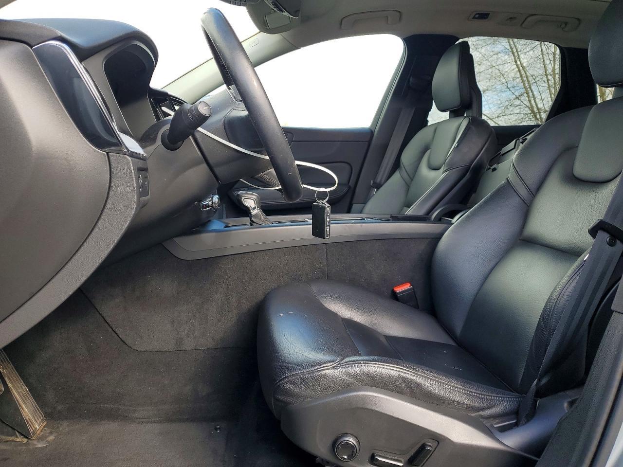 2018 Volvo Xc60 T6 Momentum - Image 7