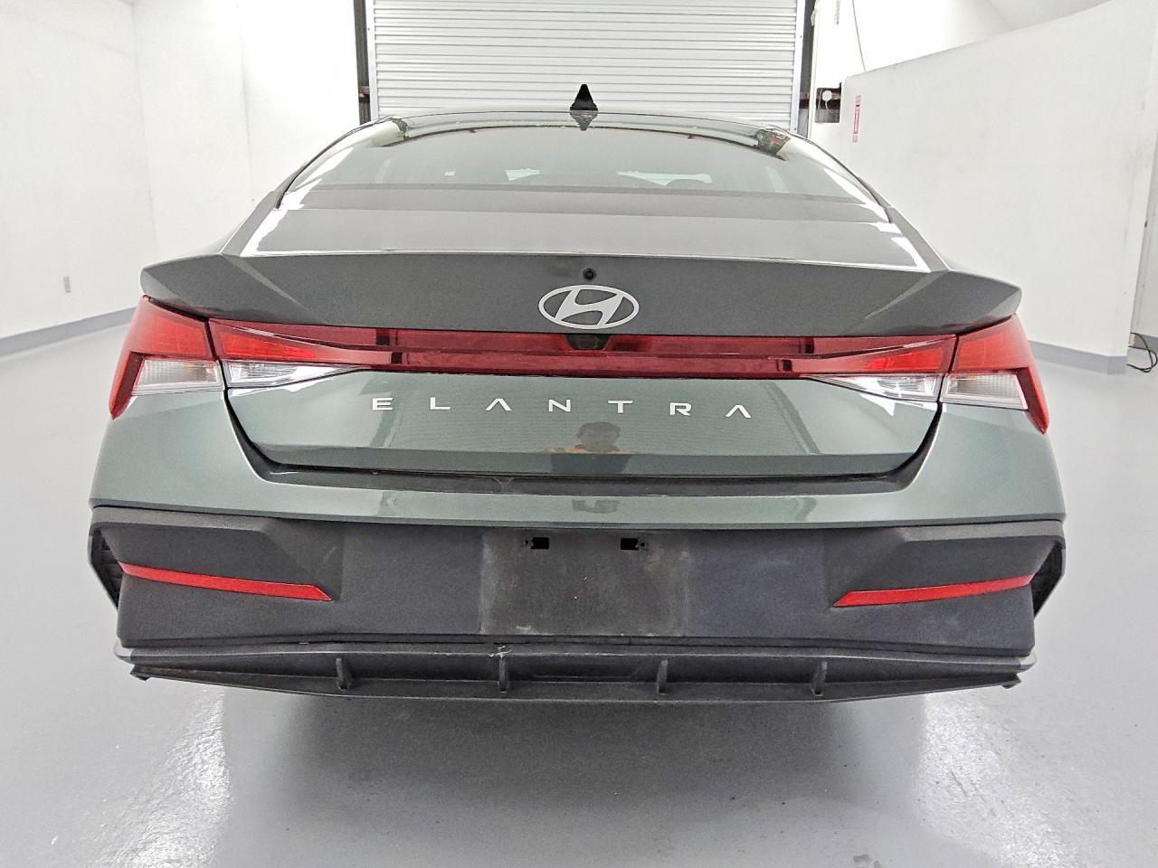 2024 Hyundai Elantra Sel - Фото 6