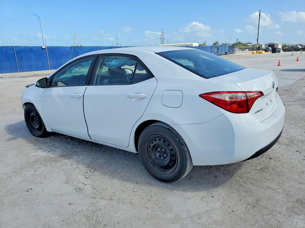 2018 Toyota Corolla Le - Фото 2