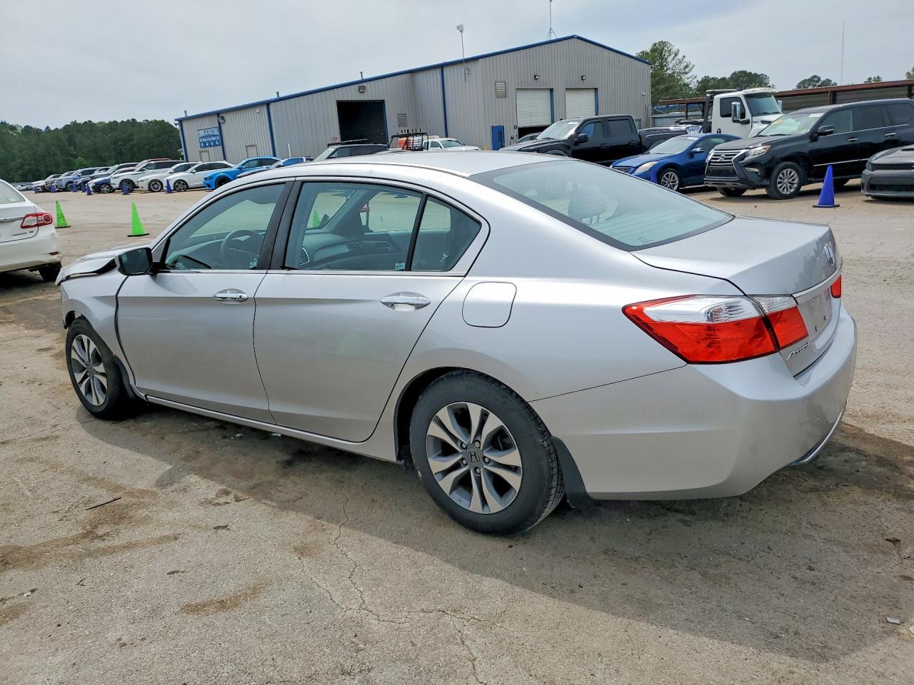 2015 Honda Accord Lx - Фото 2