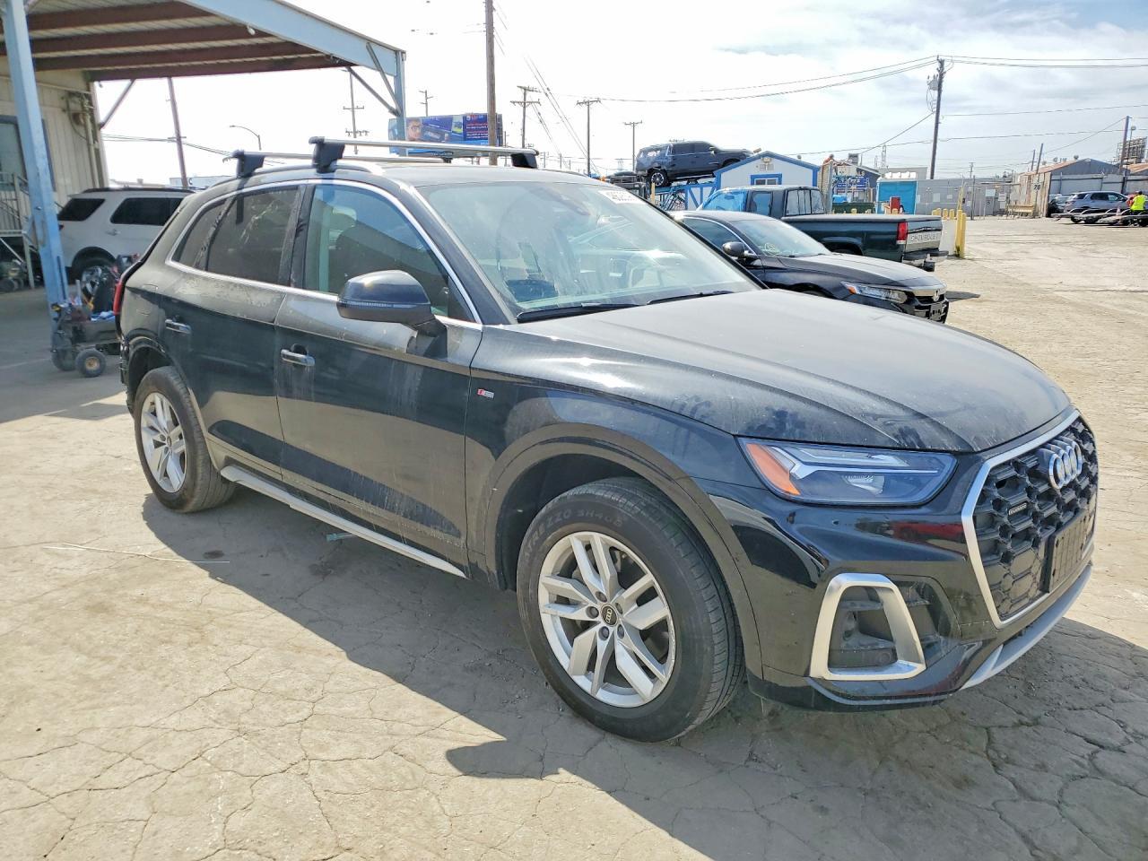 2022 Audi Q5 Premium 45 - Image 4